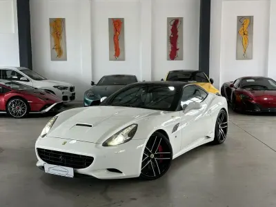 Gebraucht Ferrari California 460 PS (338 kW) 2009 Bianco avus Cabrio