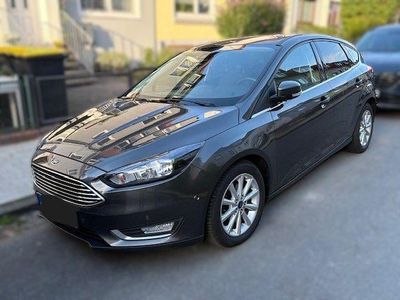 Gebraucht Ford Focus 125 PS (91 kW) 2016 Grau Limousine
