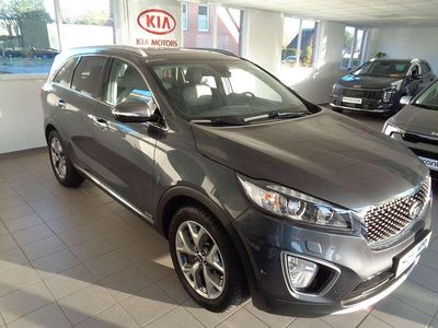 Grau Gebraucht 2016 Kia Sorento SUV | 16.200 € (Fairer Preis)