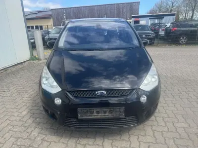 Gebraucht Ford S-MAX Titanium 140 PS (102 kW) 2009 Schwarz Van / Kleinbus