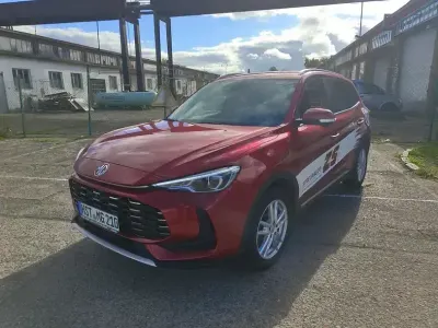 Gebraucht MG ZS Comfort 116 PS (85 kW) 2025 Diamond red Limousine