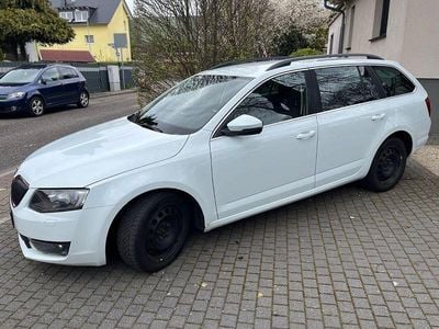 Gebraucht Skoda Octavia Style 110 PS (80 kW) 2015 Weiß Kleinwagen
