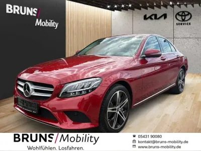 Gebraucht Mercedes C300 Business 194 PS (142 kW) 2020 Rot Limousine