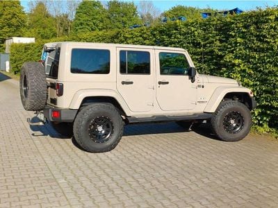 Second-hand Jeep Wrangler Sahara 284 CP (208 kW) 2017 Bej SUV