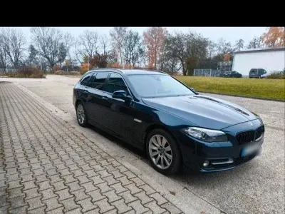 Gebraucht BMW 530 256 PS (188 kW) 2014 Blau Kombi