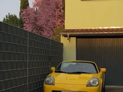 Gebraucht Toyota MR2 140 PS (102 kW) 2002 Gelb Cabrio