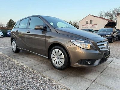 Gebraucht Mercedes B200 Style 156 PS (114 kW) 2013 Grau Van / Kleinbus
