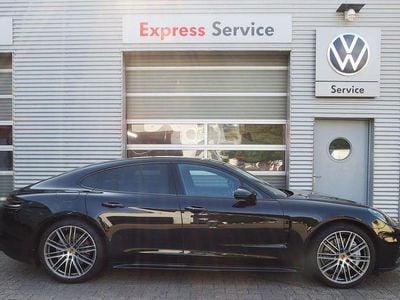 Porsche Panamera 4