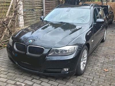 Gebraucht BMW 318 143 PS (105 kW) 2009 Schwarz Kombi