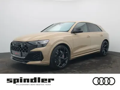 Neu Audi Q8 Performance 640 PS (470 kW) 2026 Gold SUV