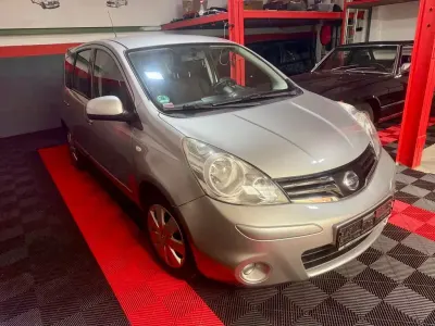 Gebraucht Nissan Note Acenta 88 PS (64 kW) 2011 Silber Kleinwagen