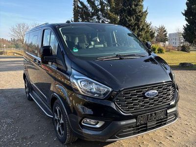 Gebraucht Ford Tourneo Active 131 PS (96 kW) 2023 Schwarz Van / Kleinbus