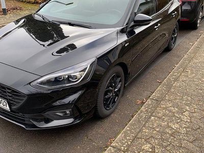 Schwarz Gebraucht 2020 Ford Focus ST-Line Kombi | 17.999 € (Etwas zu teuer)