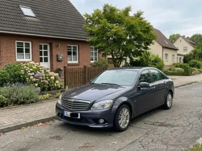 Gebraucht Mercedes C180 150 PS (110 kW) 2010 Grau Limousine