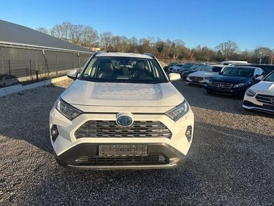 Weiß Gebraucht 2022 Toyota RAV4 Hybrid SUV | 18.999 €
