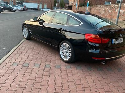 Gebraucht BMW 320 184 PS (135 kW) 2013 Schwarz Limousine
