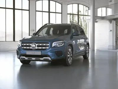 Second-hand Mercedes GLB200 150 CP (110 kW) 2023 Albastru SUV