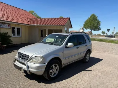 Brugt Mercedes ML430 272 HK (200 kW) 2000 Sølv SUV