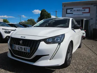 Gebraucht Peugeot 208 Active 102 PS (75 kW) 2023 Weiß Kleinwagen