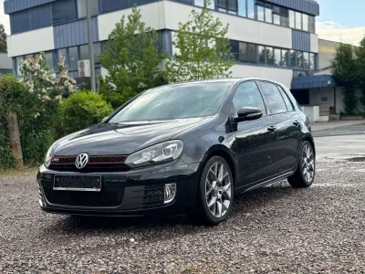 Second-hand VW Golf VII GTI 211 CP (155 kW) 2012 Negru Berlinǎ