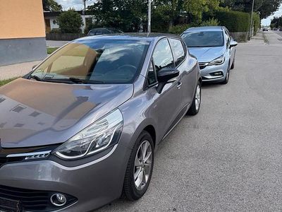 Gebraucht Renault Clio IV LIMITED 90 PS (66 kW) 2015 Grau Kleinwagen