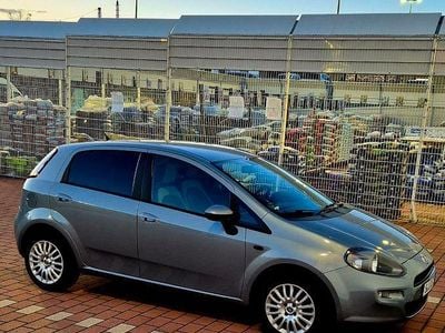 Gebraucht Fiat Punto Evo 77 PS (56 kW) 2012 Grau Kleinwagen