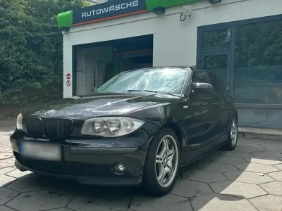 Gebraucht BMW 118 122 PS (89 kW) 2004 Schwarz Kleinwagen