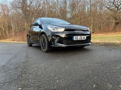 Schwarz Gebraucht 2017 Kia Rio DREAM-TEAM Edition Limousine | 8.900 € (Fairer Preis)