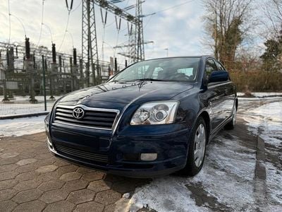 Blau Gebraucht 2004 Toyota Avensis Limousine | 3.999 € (Etwas zu teuer)