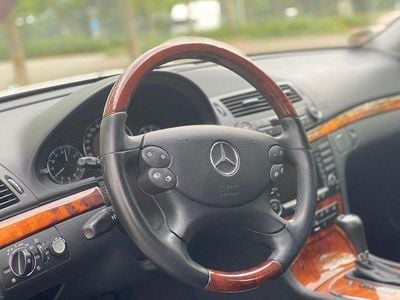 Mercedes E280