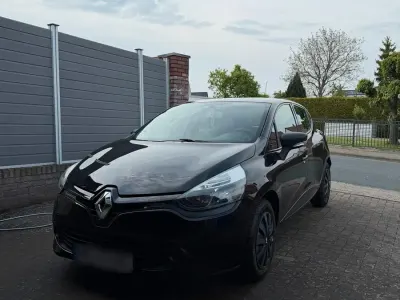 Gebraucht Renault Clio 75 PS (55 kW) 2014 Schwarz Kleinwagen
