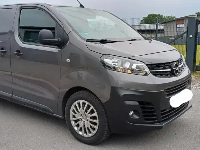 Gebraucht Opel Vivaro-e Combi 122 PS (89 kW) 2020 Van / Kleinbus