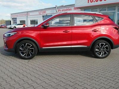Gebraucht MG ZS Luxury 106 PS (77 kW) 2023 Rot SUV