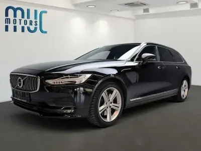Gebraucht Volvo V90 Inscription 235 PS (172 kW) 2017 Onyx black / metallic Kombi