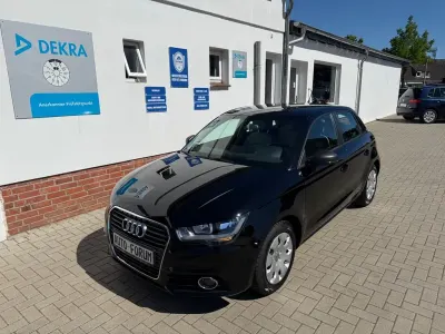 Gebraucht Audi A1 Sportback Attraction 86 PS (63 kW) 2012 Schwarz Kleinwagen