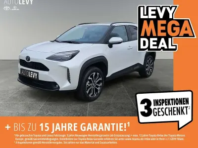 Gebraucht Toyota Yaris Cross Style 131 PS (96 kW) 2025 Weiß SUV