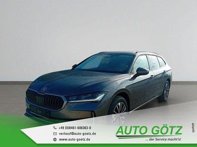 Neu Skoda Superb Selection 150 PS (110 kW) 2025 Graphitegrau metallic Kombi