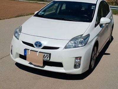 Used Toyota Prius 136 HP (100 kW) 2010 White Hatchback
