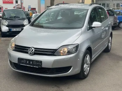 Gebraucht VW Golf VI Team 105 PS (77 kW) 2010 Silber Kleinwagen
