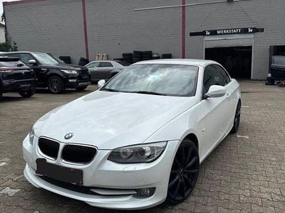 Gebraucht BMW 325 Cabriolet Sport Line 204 PS (150 kW) 2012 Weiß Cabrio