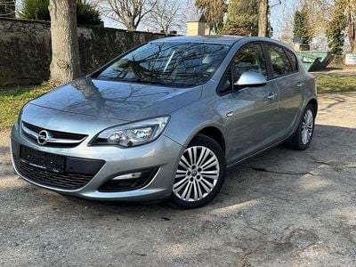 Gebraucht Opel Astra Style 120 PS (88 kW) 2015 Silber Limousine