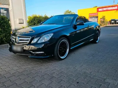 Gebraucht Mercedes 350 AMG line 265 PS (194 kW) 2011 Schwarz Cabrio