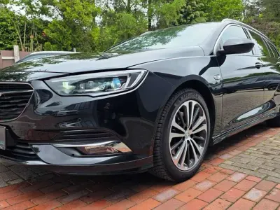 Używany Opel Insignia Exklusiv 209 KM (153 kW) 2020 Czarny Kombi