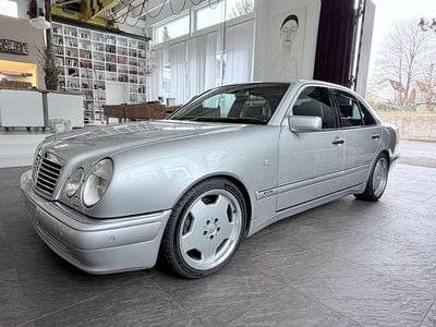 Begagnad Mercedes E55 AMG AMG 354 HK (260 kW) 1998 Silver Sedan