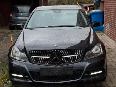 Second-hand Mercedes C250 204 CP (150 kW) 2012 Negru Berlinǎ