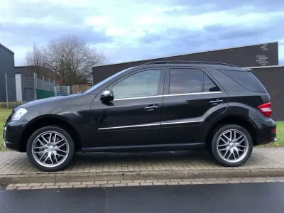 Occasion Mercedes ML500 AMG 387 ch (284 kW) 2010 Noir SUV
