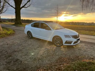 Gebraucht Skoda Octavia RS 230 PS (169 kW) 2017 Weiß Limousine