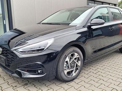 Neu Hyundai i30 140 PS (102 kW) 2025 Schwarz Limousine