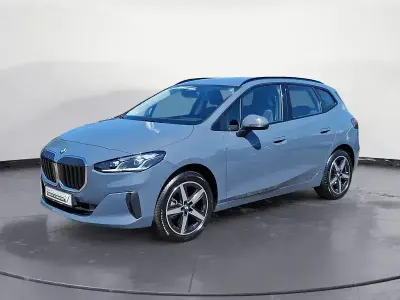 Gebraucht BMW 220 Active Tourer 170 PS (125 kW) 2025 Braun Van / Kleinbus