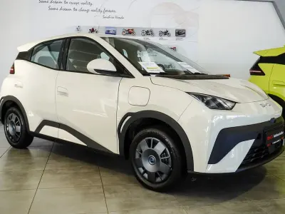 Neu BYD Dolphin Surf Boost 64 kW (88 PS) 2026 Weiß Kleinwagen